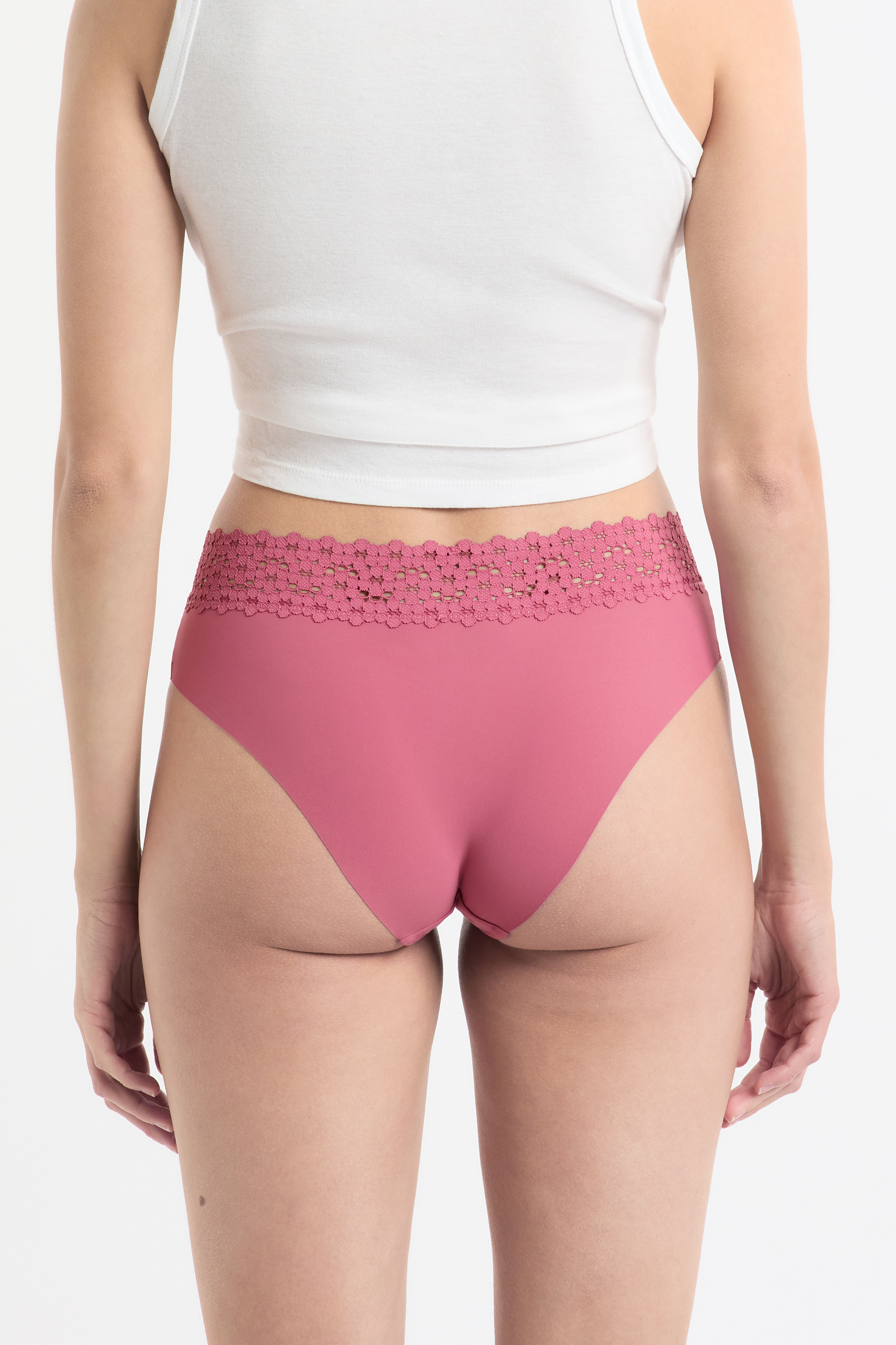 V-shape Hipster in Microfiber and Lace